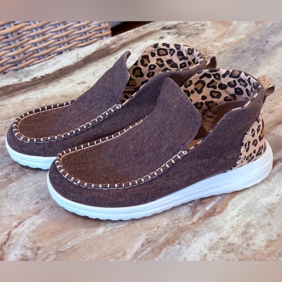 Women’s HEYDUDE Denny crafted boots- Size 9 - Picture 2 of 7